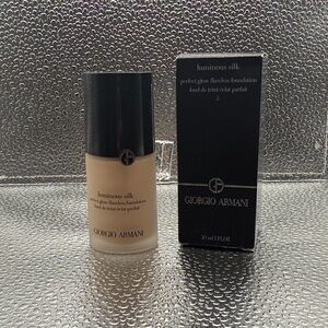 Giorgio Armani Luminous Silk Foundation - # 5